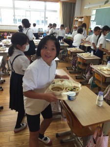 やったね！大好きなカレーじゃ！！